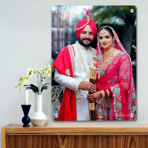 Wedding Lovers and glosy frame for couple